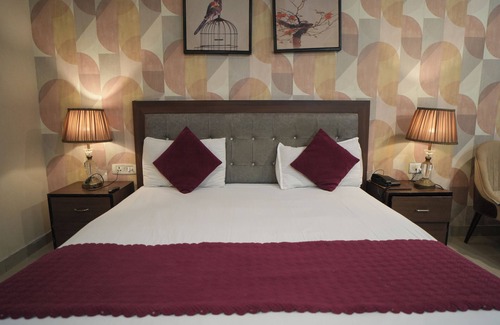 Vasundhara Hotel | Hotel Mukut Regency
