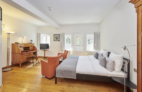 Kaiserswerth Hotel | Hotel MutterHaus Düsseldorf