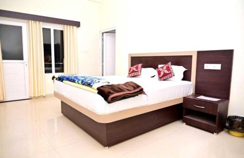 Varanasi Hotel | Hotel Nath Palace Chunar Road Varanasi - Luxury Room - Excellent Service Recommended