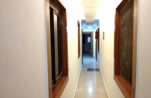 Varanasi Hotel | Hotel New Ashiyana Palace Varanasi - Fully-Air-Conditioned hotel at prime location With Wifi , Near-Kashi-Vishwanath-Temple, and-Ganga-ghat - Best Hotel in Varanasi