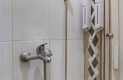 Surabaya Hotel | Hotel O D'lima Guest House Sub