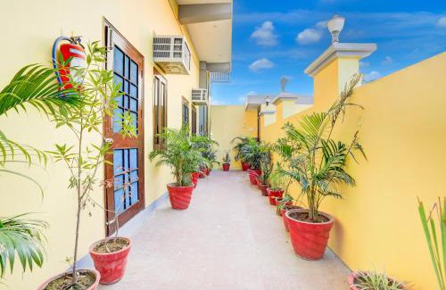 Moradabad Hotel | Hotel O Glory green farms and guest house