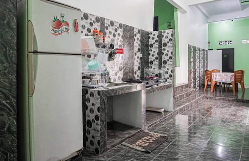 Rajabasa Hotel | Hotel O Guest House Riharti Syariah