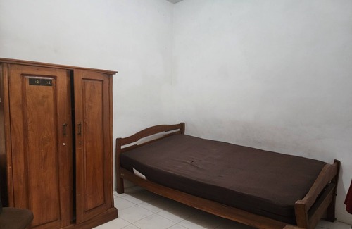 Siwalankerto Hotel | Hotel O Regina Homestay Syariah