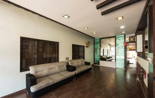 Chikkamagaluru Hotel | Hotel O Sai Kalyan Suites