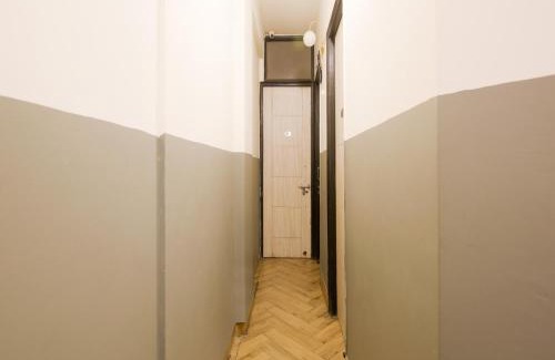 Lajpat Nagar Hotel | Hotel O Villa House