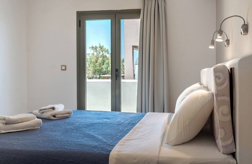 Vothon Hotel | Hotel Omiros