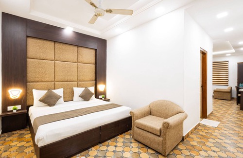 Karol Bagh Hotel | Hotel Panicker's Residency