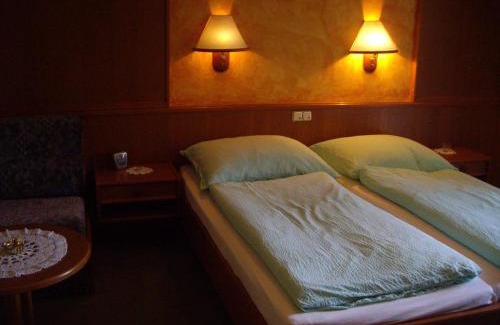 Kremsmuenster Hotel | Hotel Pension Stadlhuber Aktivpark Kremsmünster