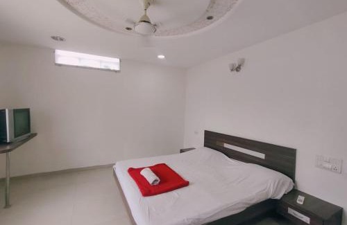 Ahmednagar Hotel | Hotel Poonam Lodge