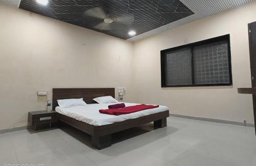 Ahmednagar Hotel | Hotel Poonam Lodge