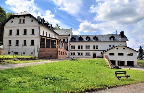 Kraliky Hotel | Hotel Poutní Dům