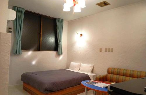 Hiyagon Hotel | Hotel PUTIT BELLプチベル 1台駐車無料 イオンモール沖縄ライカムまで車で6分