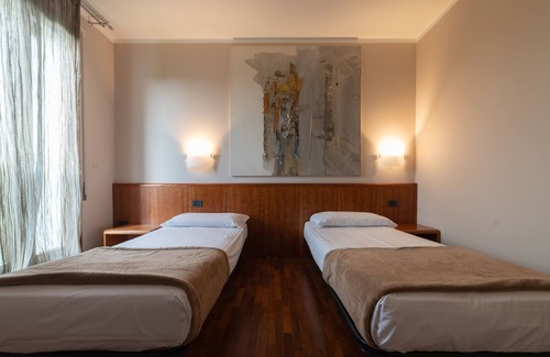 Sandrigo Hotel | HOTEL QUERINI - Essential Business Hotel, Sandrigo