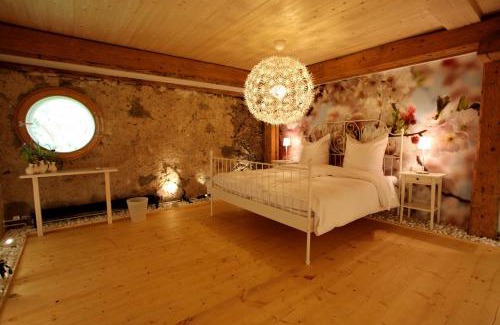 Burg Hotel | hotel rainhof scheune & naturpark restaurant (Kirchzarten)