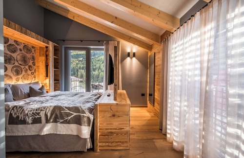 Mezzana Hotel | Hotel Ravelli
