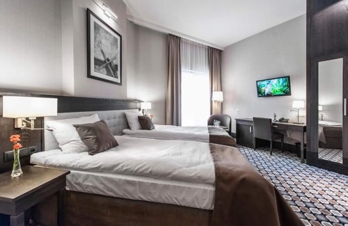 Swidnica Hotel | Hotel Red Baron