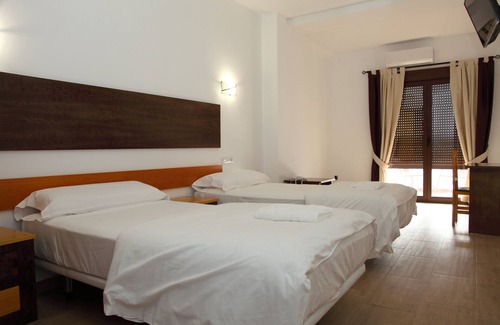 Chirivel Hotel | Hotel Restaurante Lorenzo