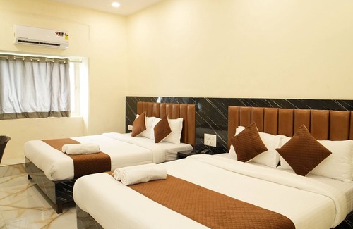 Girgaon House | Hotel Rinza Residency