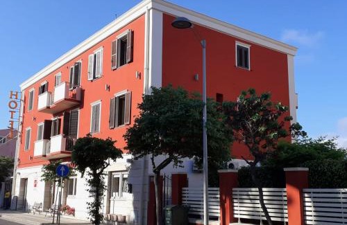 Sant'Antioco Hotel | Hotel Ristorante Moderno