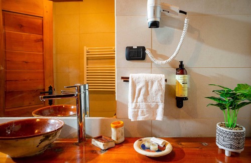 Pinto Hotel | Hotel Roca Negra