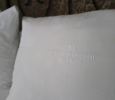 Poo Hotel | Hotel Rural Cuartamenteru