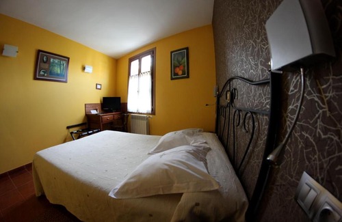 Poo Hotel | Hotel Rural Cuartamenteru