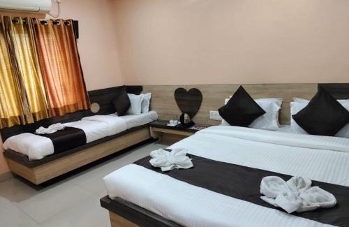 Shirdi Hotel | Hotel Sai Laxmi- Walkable Distance from Sai baba Temple