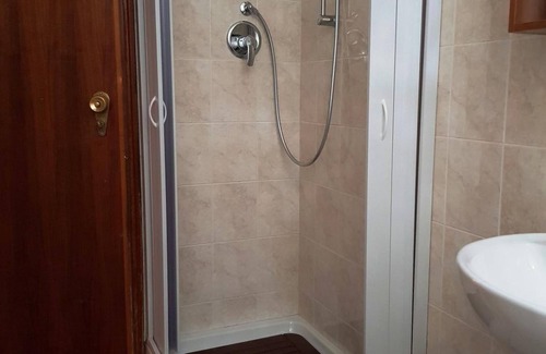 Buon Pastore-Sant'Agnese-San Damaso Hotel | Hotel San Geminiano