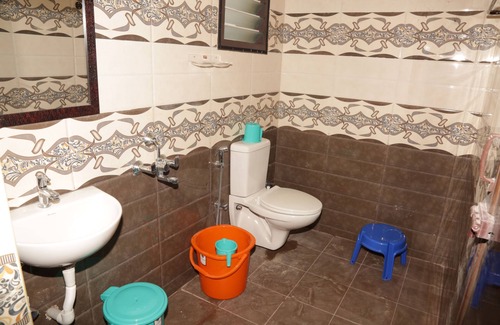 Nagapattinam Hotel | Hotel Santhosh Inn