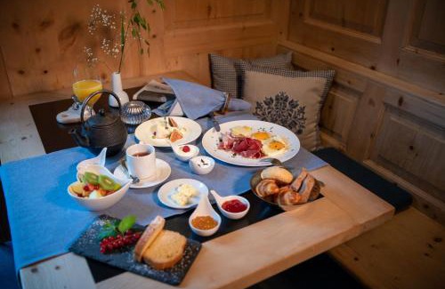 Sils-Maria Hotel | Hotel Schweizerhof Sils Maria, a Faern Collection Hotel