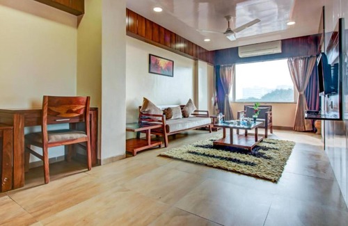 Vapi Hotel | Hotel Shree Daan