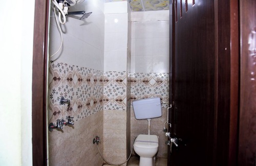 Naini Hotel | Hotel Shree Mahalaxmi
