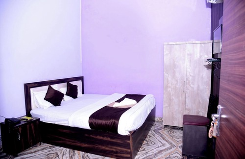 Naini Hotel | Hotel Shree Mahalaxmi