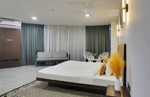 Pimpri - Chinchwad Hotel | Hotel Sky Inn