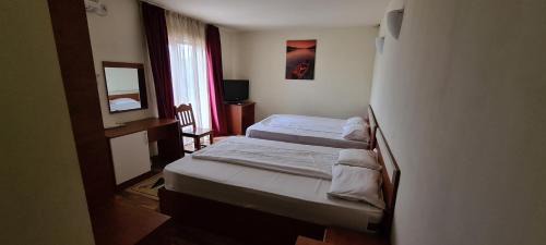 Barcanesti Hotel | Hotel SYM