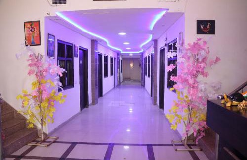 Agra Hotel | HOTEL TAJ PARADISE