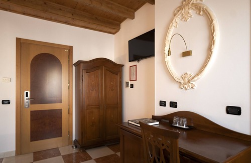 Varese Hotel | Hotel Ungheria Varese 1946