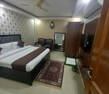 Sector 45 Hotel | Hotel Vaishali