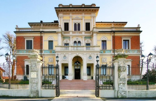 Corte de'Cortesi Con Cignone Hotel | Hotel Villa Borghesi