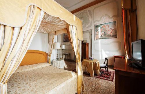 Cavasagra Hotel | Hotel Villa Cornér Della Regina