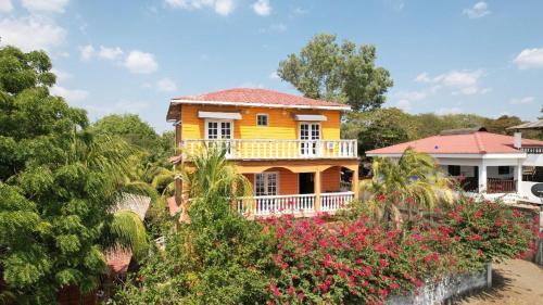 Pochomil Hotel | Hotel Villa Ordonez