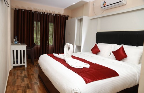 Mananthavady Hotel | Hotel Wayanad Square