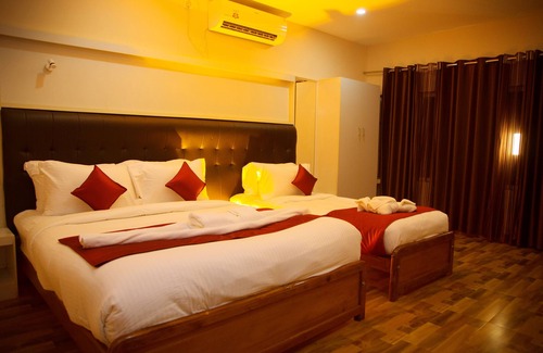 Mananthavady Hotel | Hotel Wayanad Square