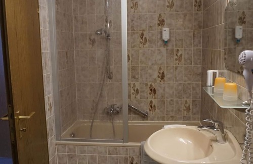 Guels Hotel | Hotel Weinhaus Grebel