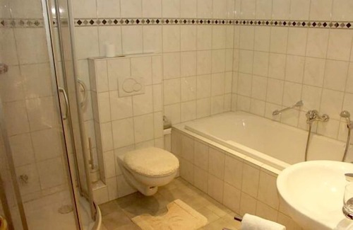 Guels Hotel | Hotel Weinhaus Grebel
