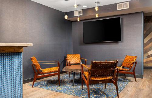 Westport Hotel | Hotel Westport Kansas City, Tapestry Collection by Hilton