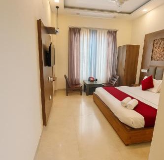 Chandigarh Hotel | Hotel Woodlark ! Affordable luxury stay in Chandigarh Tricity ! Tourist Choice