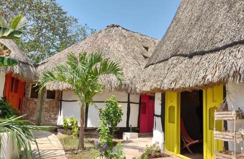 Izamal Hotel | Hotel y Museo Aldea Maya Toktli Orígenes - Suite Casa Maya 3 Culturas - Alberca, Wifi Starlink, Tour Museo