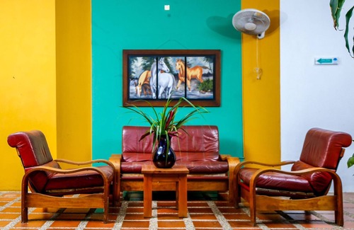 Caucasia Hotel | Hotel y Restaurante Mesón del Gitano